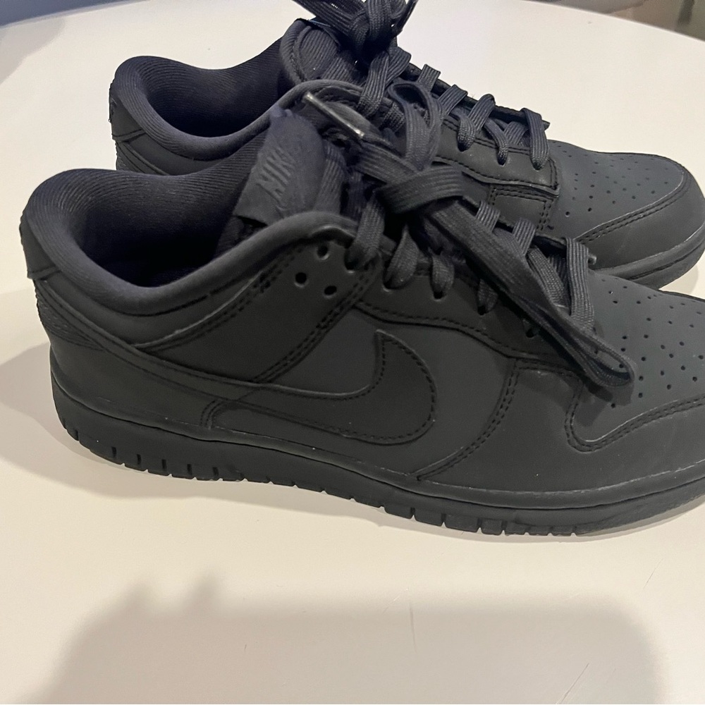 Nike women’s All-Black Sneakers - Picture 2 of 3